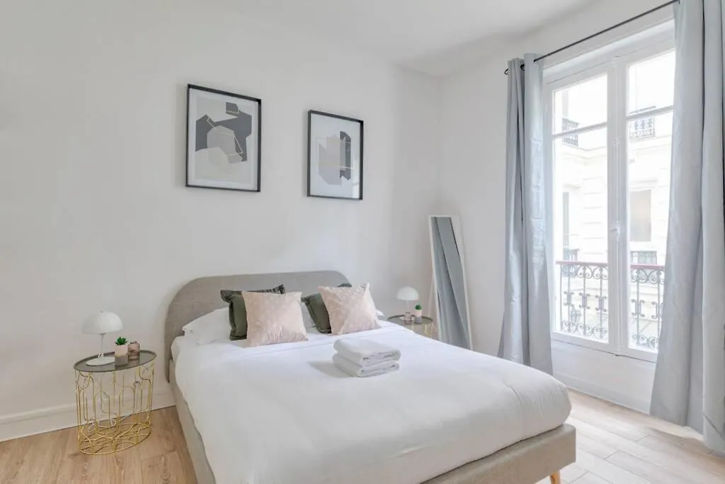 Apartmán Splendide Appartement 10 Min Du Parc Monceau - 4P Paříž