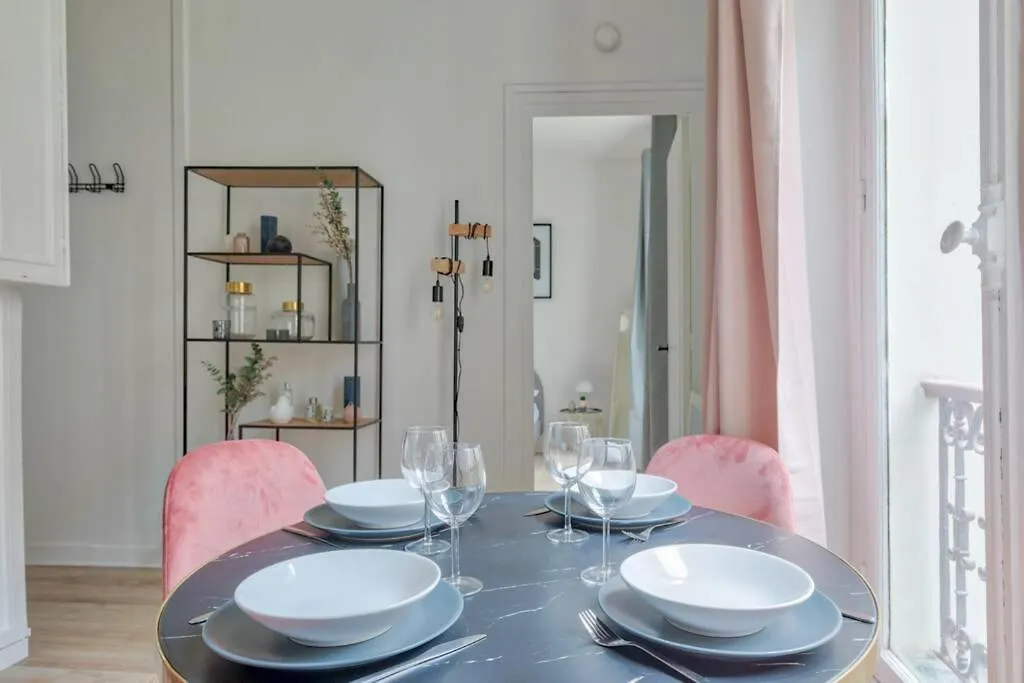 Splendide Appartement 10 Min Du Parc Monceau - 4P Paříž 0*,  Francie
